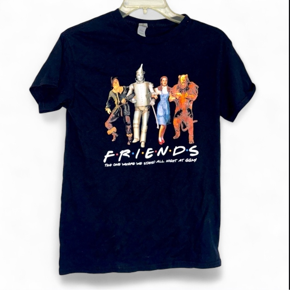 Gildan Black Graphic Tee with Wizard of Oz and Friends Design